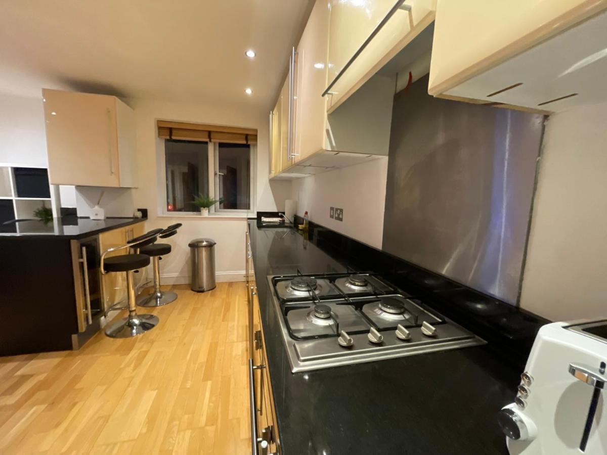 Beautiful & Luxurious Apartment In Richmond Ричмонд Экстерьер фото